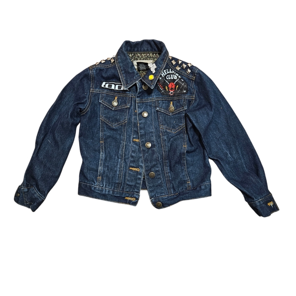 Like New Kids Punk Rock jacket!!! Size MD Several band patches and pyramids - Picture 8 of 10